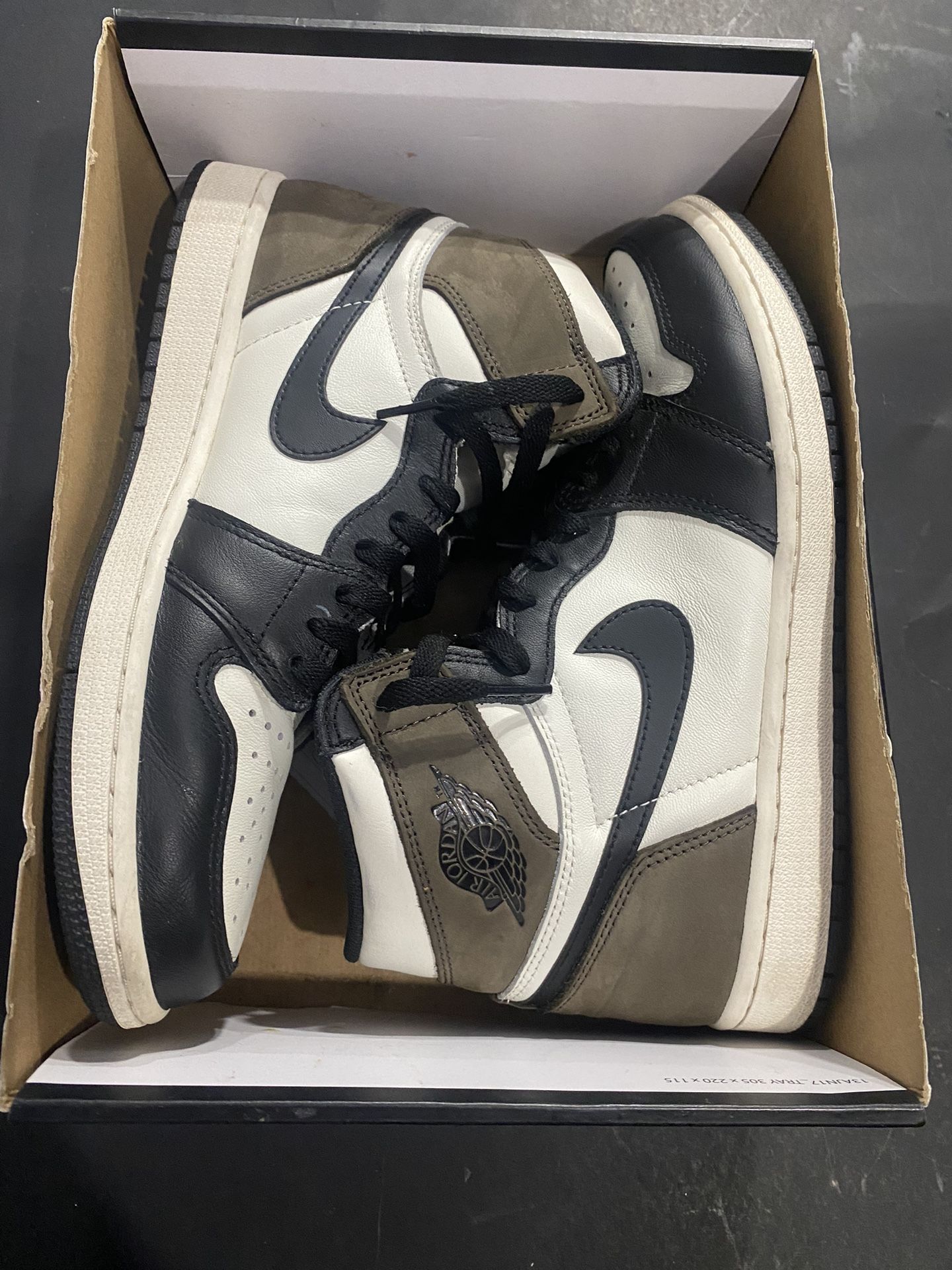 Jordan 1 High OG “ Mocha “