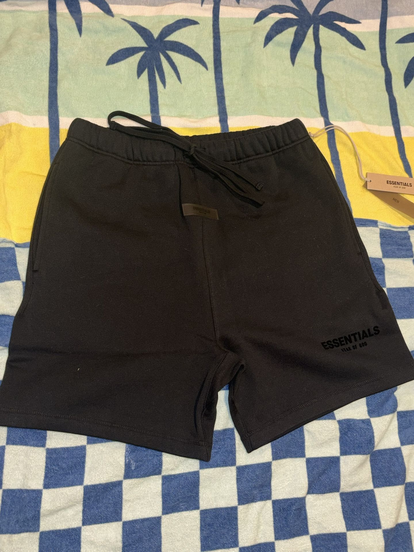 ESSENTIALS shorts 