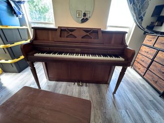Wurlitzer Console Piano (Model 1740) w/ matching bench