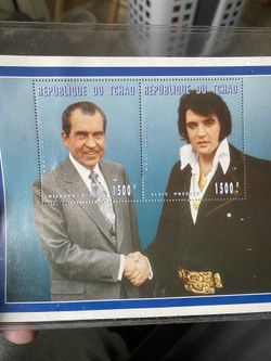 ELVIS PRESLEY - 1996 LIMITED EDITION CHAD STAMP BLOCK - 2 STAMPS - 1500F - NIXON