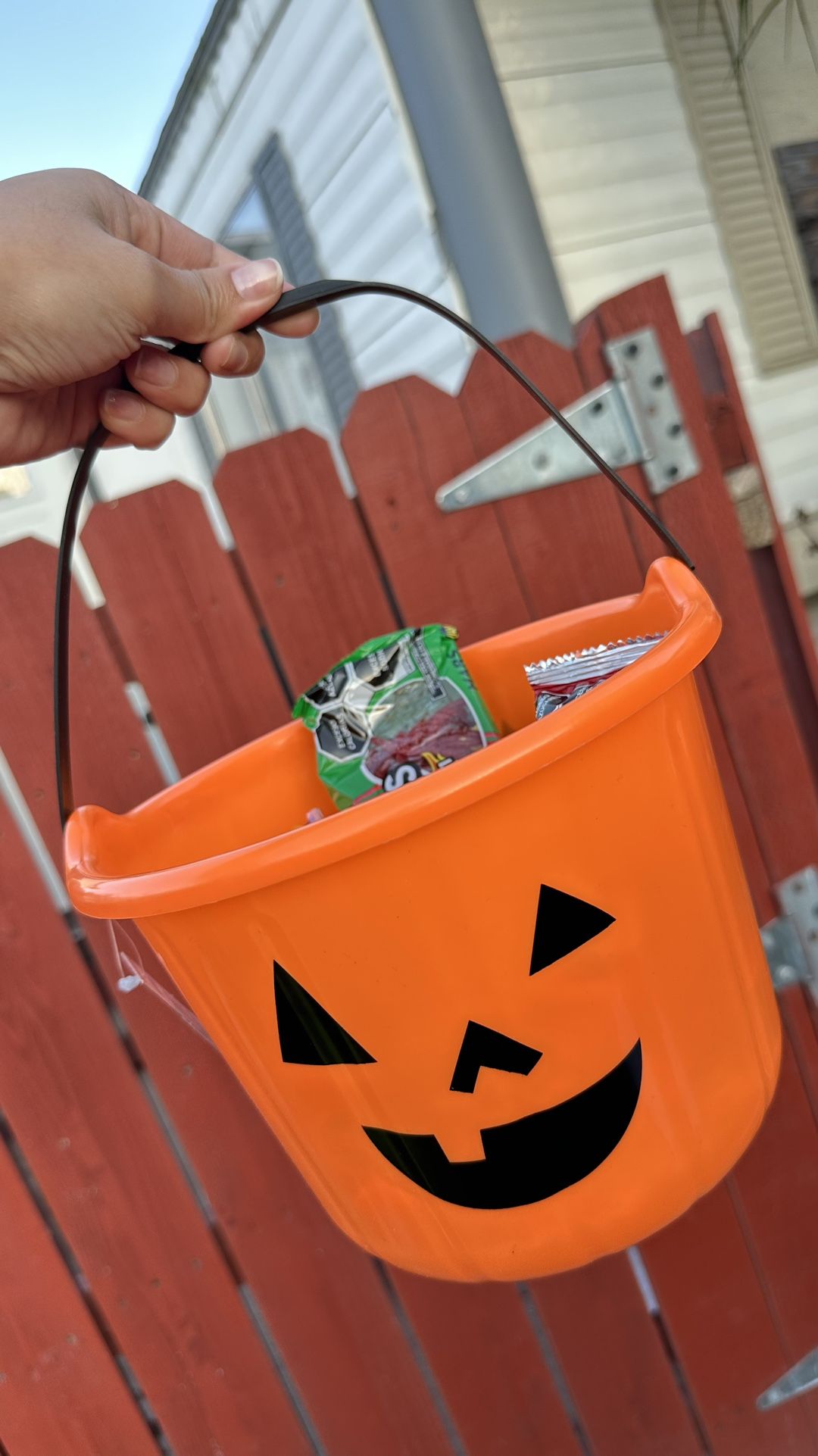 🎃 Jack-o’-Lantern Mexican Candy Bucket – Halloween Edition 