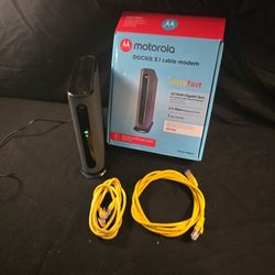 Motorola MB8611 DOCSIS 3.1 Cable Modem – Gigabit Speed