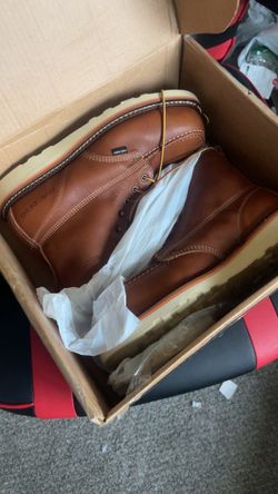Steel toe boots