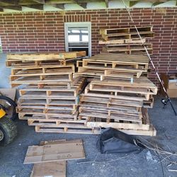 50 Free Wood Pallets