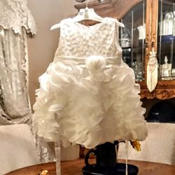 Beautiful Christening Dress Size 18-24 Month