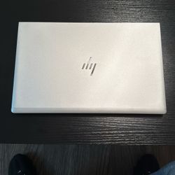 HP Elitebook 655  G10