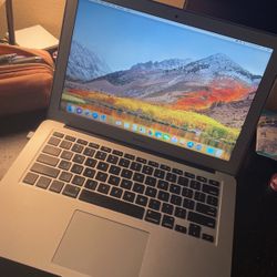 MacBook Air 14" 