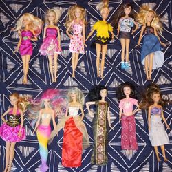 12 Barbie dolls 2000's made in China LOT #2