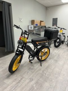 TST R9 1500W Full-Suspension Moped Style Electric Bike (2026 Model)
