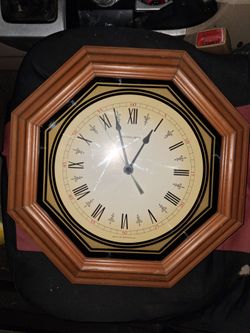 Vintage New Haven Quartz Clock 1987