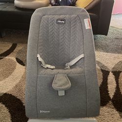 Chicco Glide Bouncer Chair 