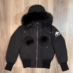 Women’s moose knuckles jacket all sizes 