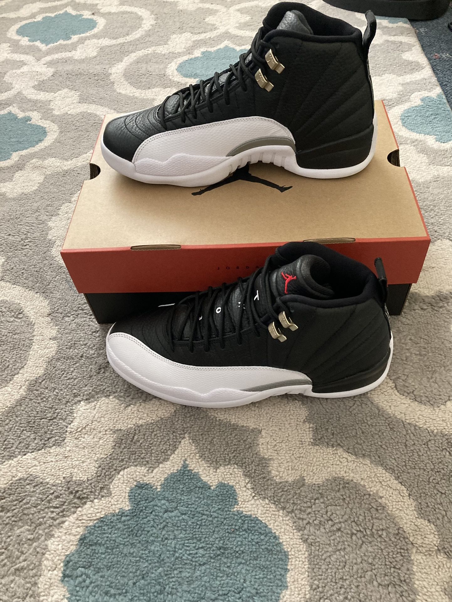 Jordan 12 Retro Playoff, Black/White/University Red