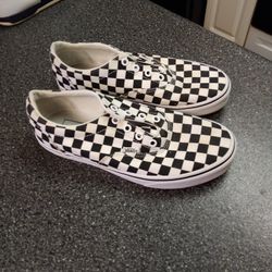 VANS. LACE UPS. SIZE. WOMEN'S. 8.5.  30 BUCKS