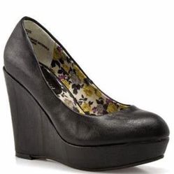 Madden Girl Expoze Wedges