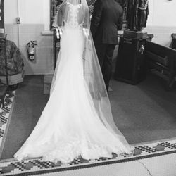 Almost New Wedding Dress Worth Over $3000! 