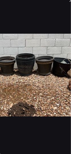 Large planter pots