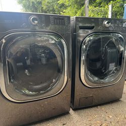 WASHER AND GAS DRYER / STACKABLE / FREE DELIVER