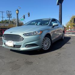 2015 Ford Fusion Hybrid 
