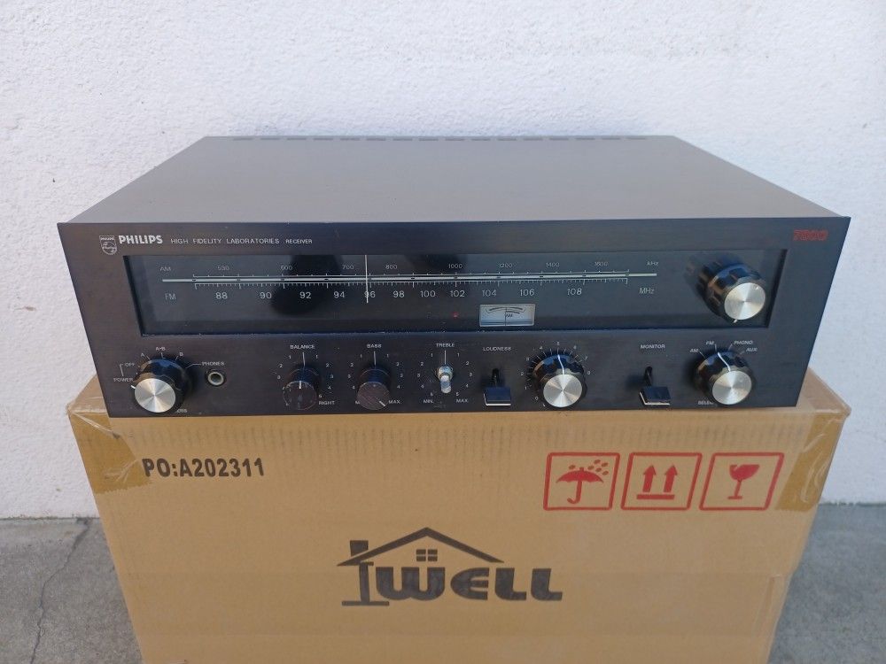 Philips Stereo Receiver Model 7800