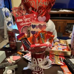 Valentine’s day tumbler bouquets