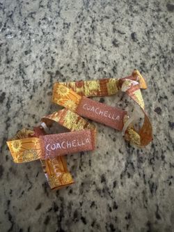SELLING TWO WRISTBANDS WEEKEND 1 (SAT ONLY)