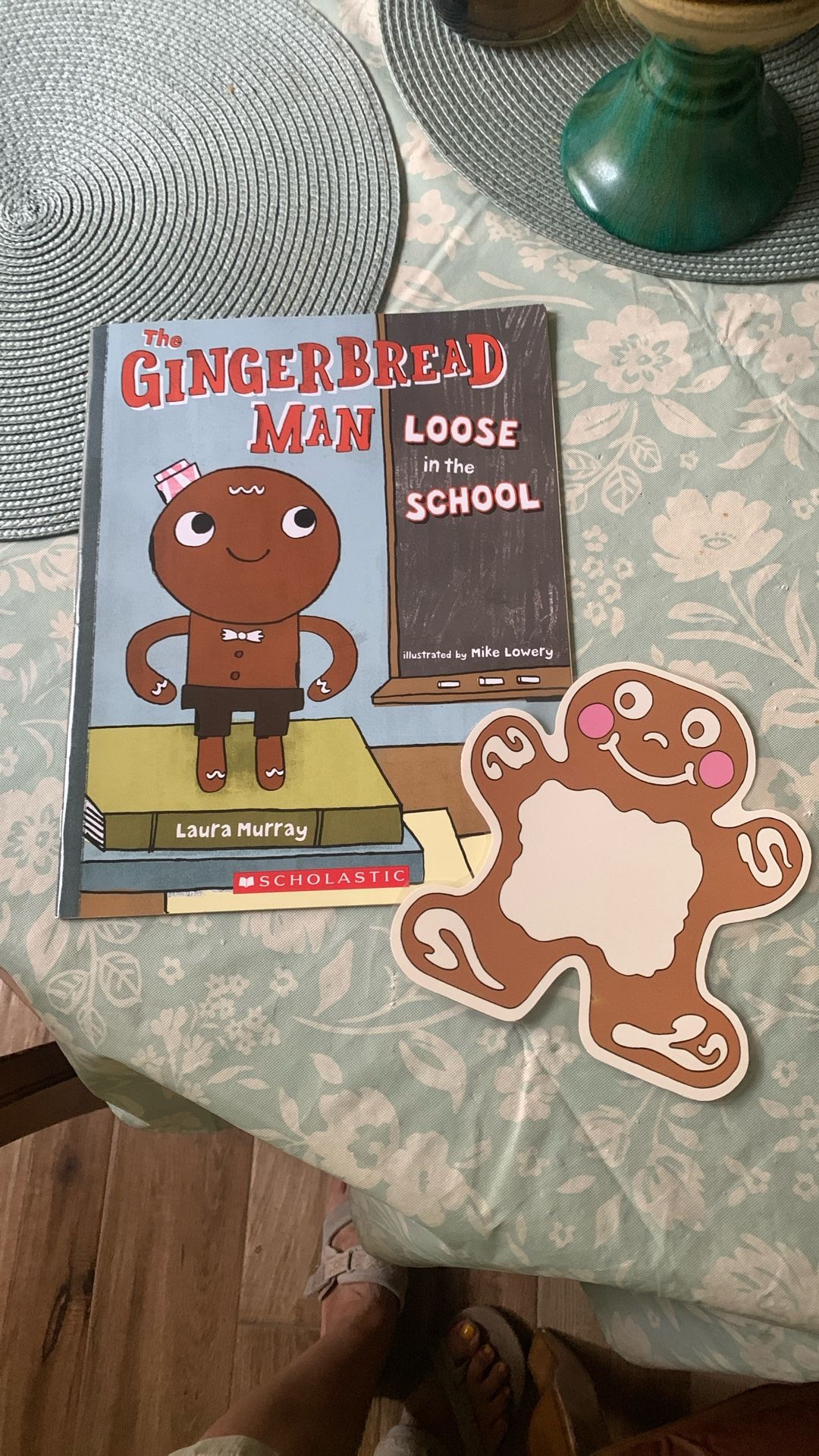Gingerbread Man Loose In The School Bk, Along With 35 G-man Laminated Die cuts $10
