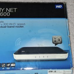 Western Digital My Net N600 300 Mbps 4-Port 10/100 Wireless N Router