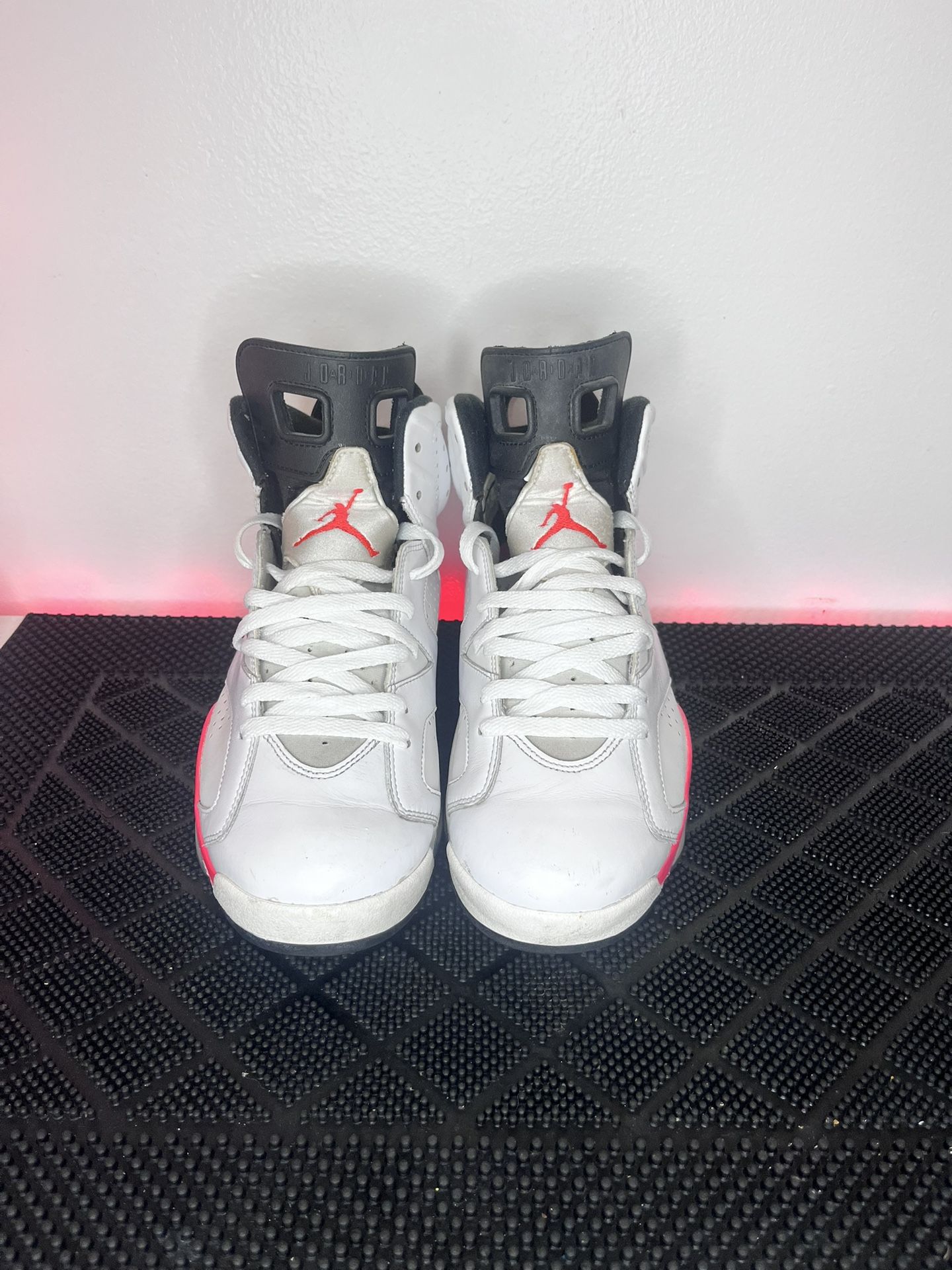 Air Jordan Retro 6 White Infrared Sz 11