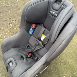 Nuna rava Car seat