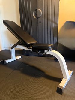 WEIGHT BENCH