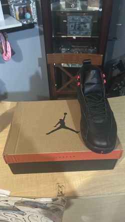Jordan 12 Retro “Bloodline”
