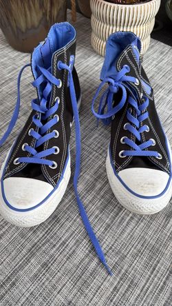 Converse shoes size 6-men 8-women