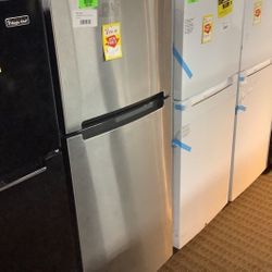 Whirlpool Refrigerator WRT111sfdm03 7JM