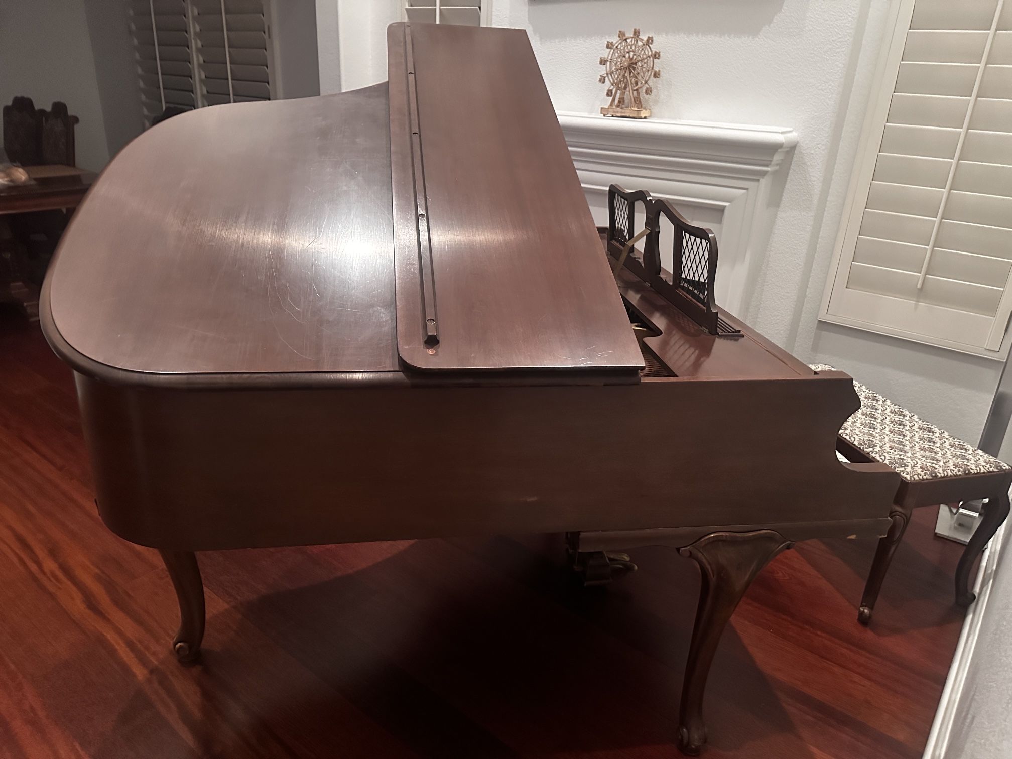 Baby Grand Official Piano of Metropolitan Opera House 1926