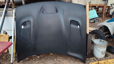 Dodge Challenger Hellcat Hood