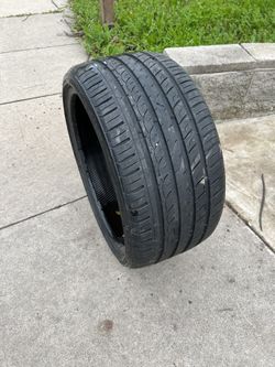 1 Only 275/30/19  Tire , Thread 95% , 