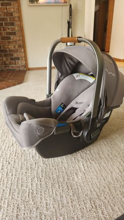 Nuna pipa rx car seat and base