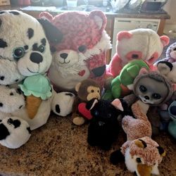 Large Bundle Of Stuffed Animals. There Are Some TY animals As Well. 