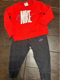 Toddler Nike sweatsuit