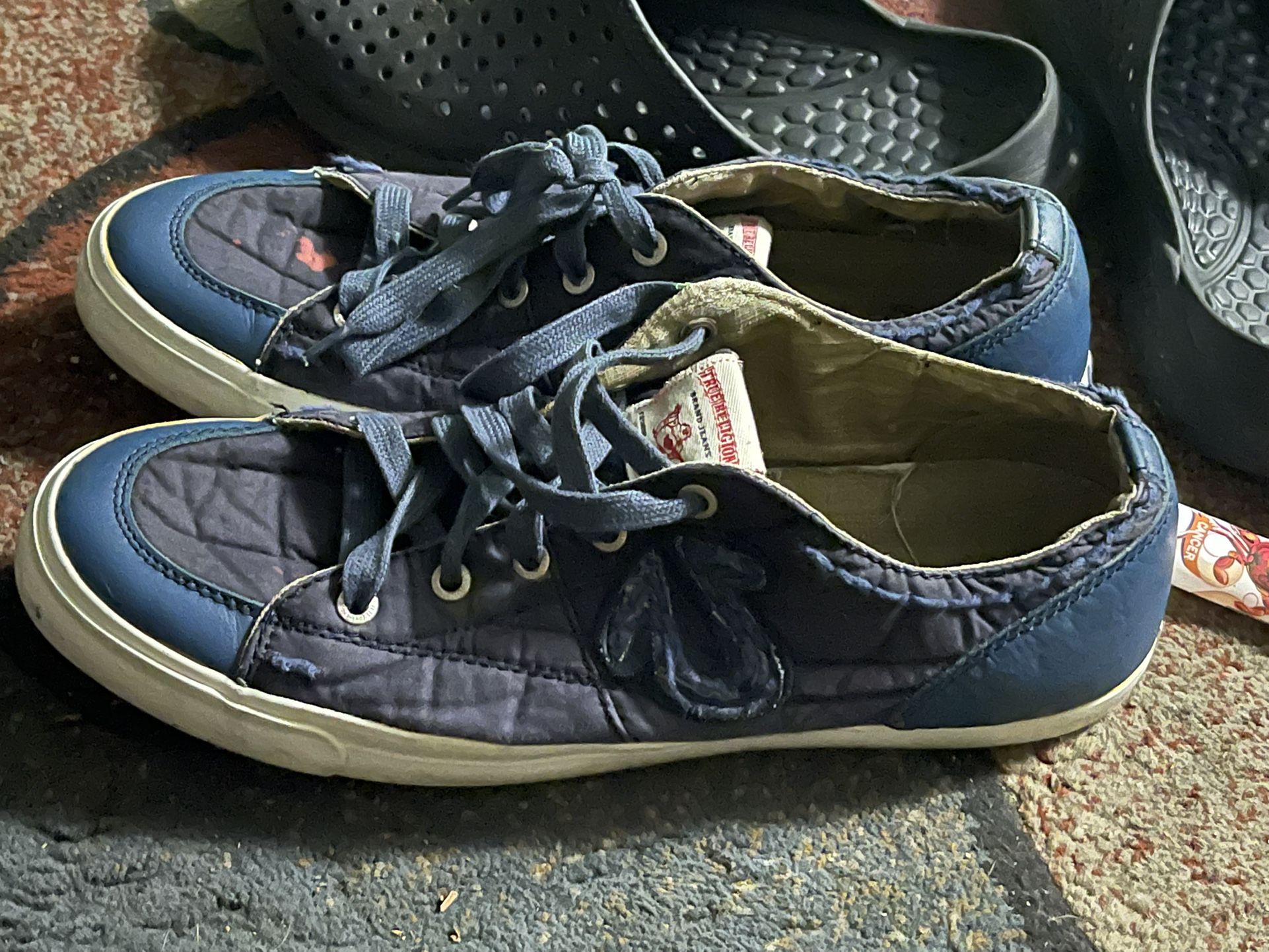 Size 11 1/2 true religion shoes