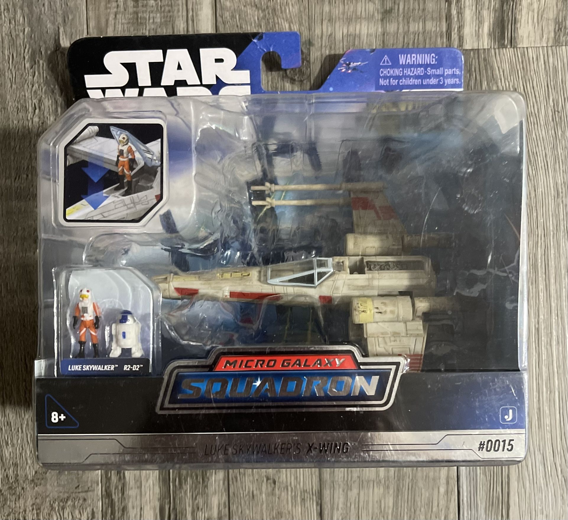 Star Wars Micro Galaxy Squadron Starfighter Class Luke Skywalker’S X-Wing - 5-Inch Vehicle with 1-Inch Luke Skywalker & R2-D2 Micro Figures 
