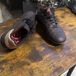 Soccer Shoes Size 4 Youth