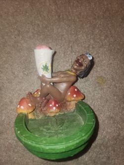 Rasta Jamaican Man Holding an oversized joint Polyresin Ashtray Durable Limite