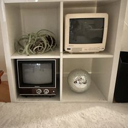 Older TV / Monitor Display Decor
