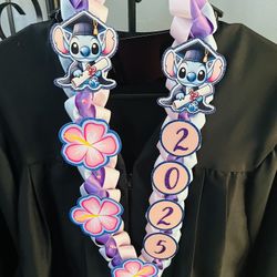 Kinder Graduation Leis
