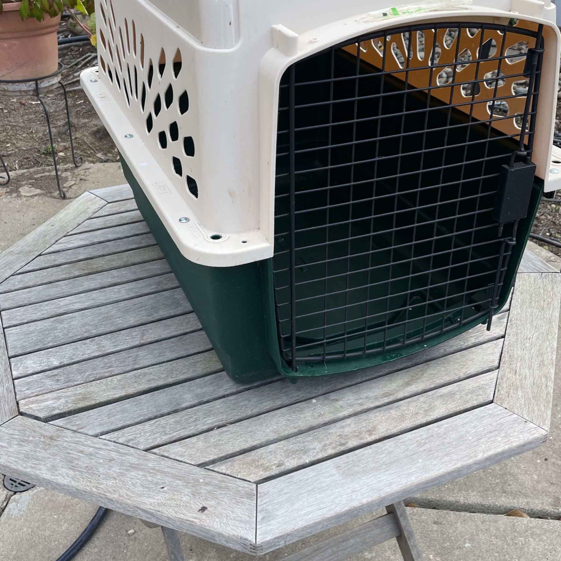 Small Dog/ Cat Crate Carrier