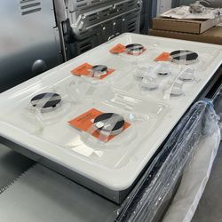 GE 36 inch Gas Cooktop w/5 Burners (Power Boil Burners)