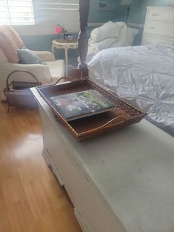 Serving tray