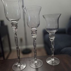 3 Vases